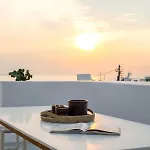 Simple House Mykonos Sunset *